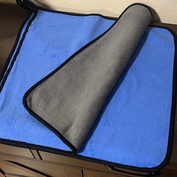 Microfiber Towel 16x16 set of 2 - Picture 2 of 3